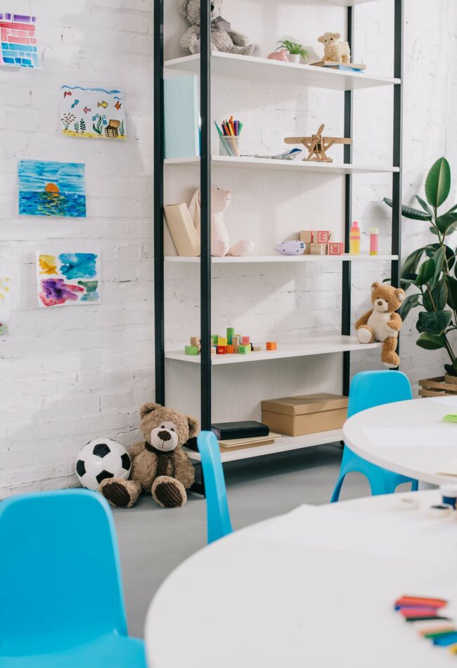 Éducatrice de jeunes enfants (EJE) libérale basée à Thionville (Moselle 57), proposant un accompagnement parental et professionnel petite enfance. Interventions en crèche, établissement d’accueil du jeune enfant, ateliers Montessori, Pikler, Reggio, Snoezelen, ainsi qu’en visio. Disponible sur tout le secteur : Vallée des Anges, Thionville, Yutz, Cattenom, Manom, Uckange et environs (15-20 km). Aide à la VAE EJE et accompagnement personnalisé pour les familles et les professionnels de la petite enfance.